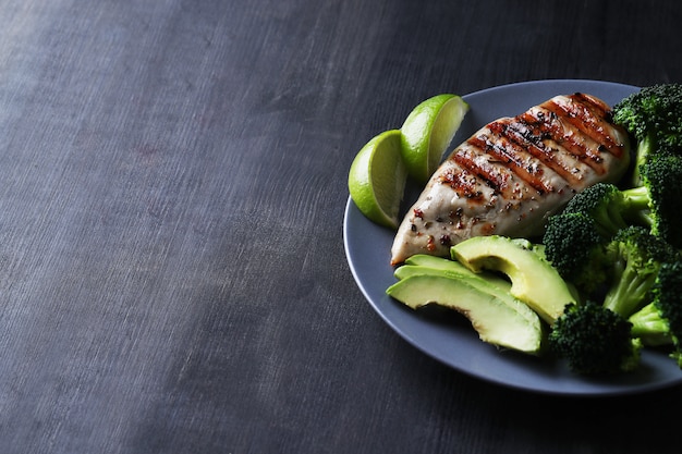 Pechuga de pollo a la plancha con brócoli