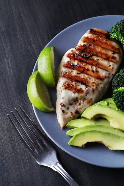 Pechuga de pollo a la plancha con brócoli