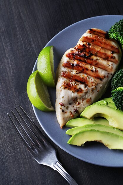 Pechuga de pollo a la plancha con brócoli