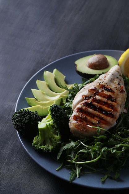 Pechuga de pollo a la plancha con brócoli