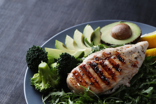 Pechuga de pollo a la plancha con brócoli