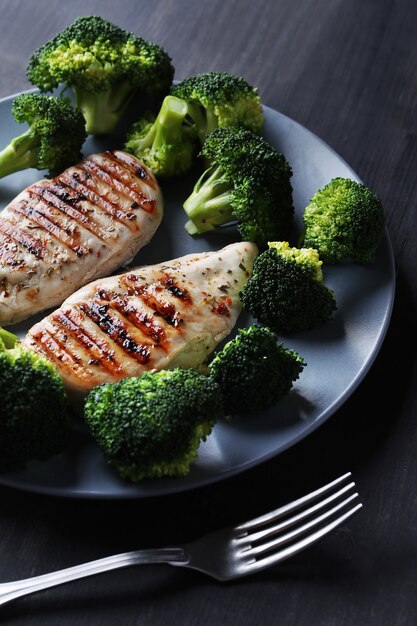 Pechuga de pollo a la plancha con brócoli