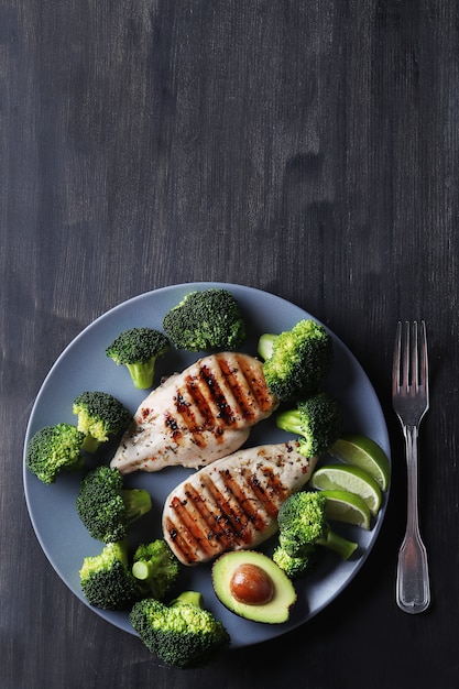 Pechuga de pollo a la plancha con brócoli