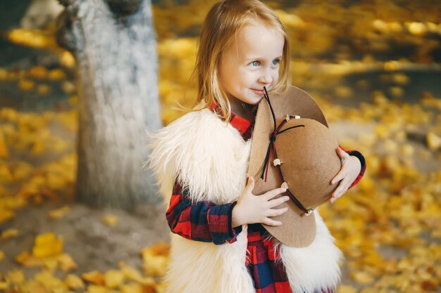 pequeña niña con estilo