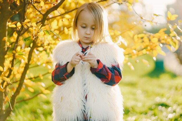 pequeña niña con estilo