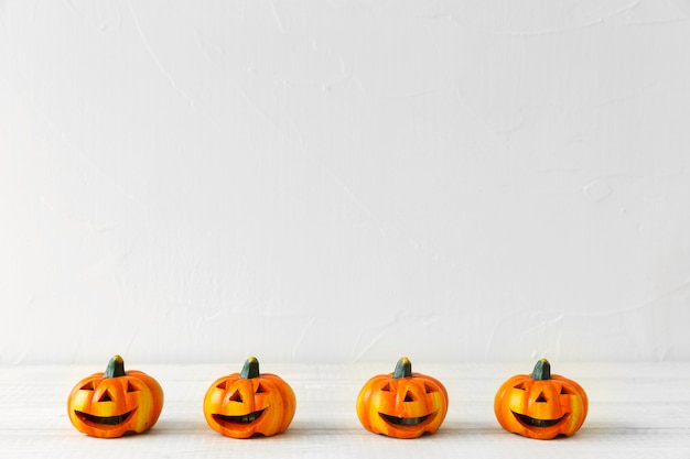 Pequeñas Jack-o-linternas para la fiesta de Halloween