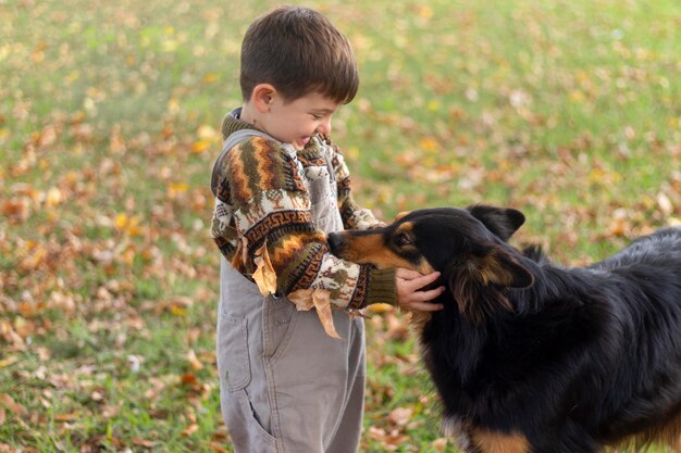 Perro de caricias para niños de tiro medio