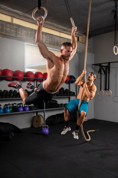 Persona haciendo entrenamiento crossfit