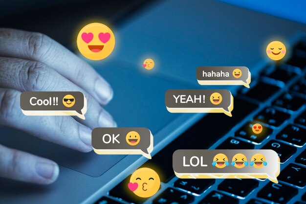 Persona que da reacciones positivas en las redes sociales.