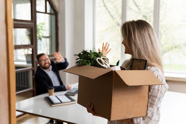 Persona que presenta su renuncia laboral