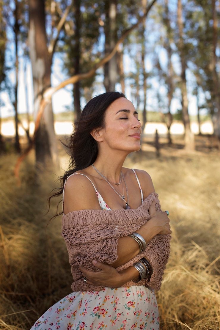 Foto gratuito personalidades bohemias que se van de aventura juntas