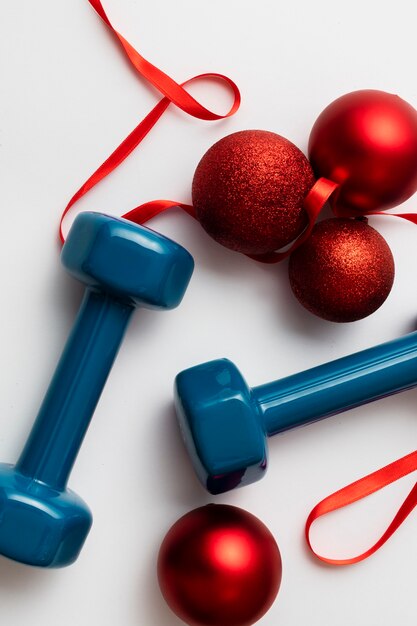 Pesas de fitness navideñas para regalo de entrenamiento.