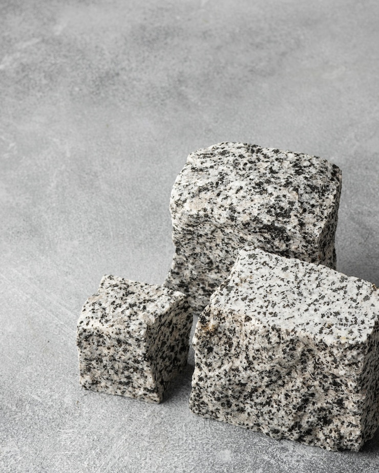Foto gratuito piedras en la mesa