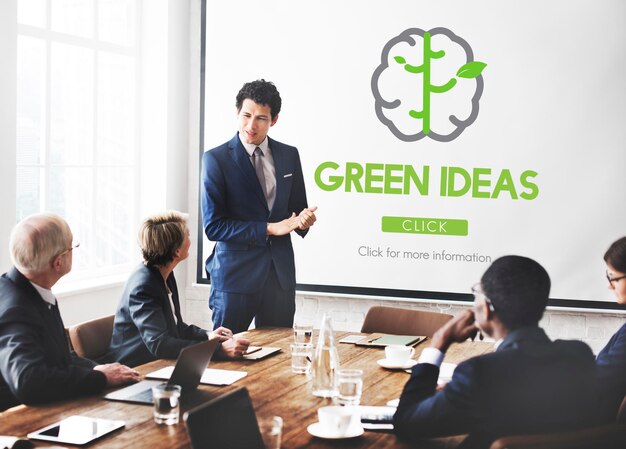 Piense en Green Go Green Brain Concept