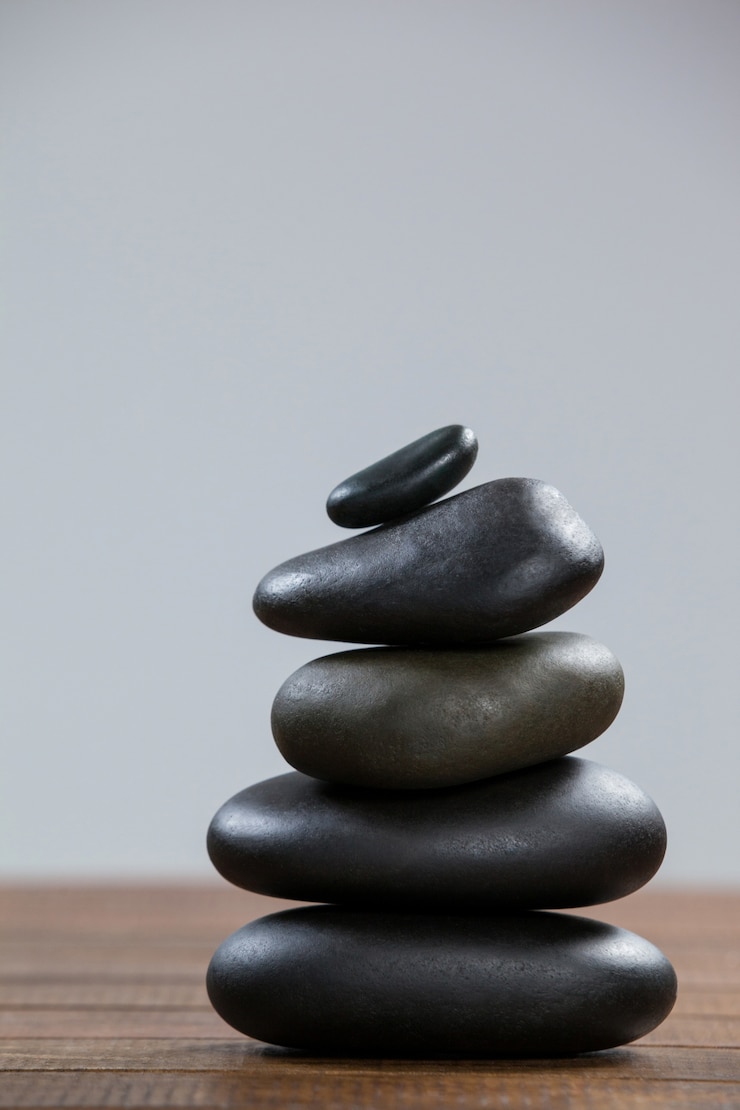 Foto gratuito pila de piedras de cantos rodados