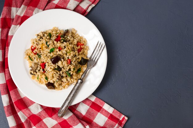 Pilaf con verduras y verduras