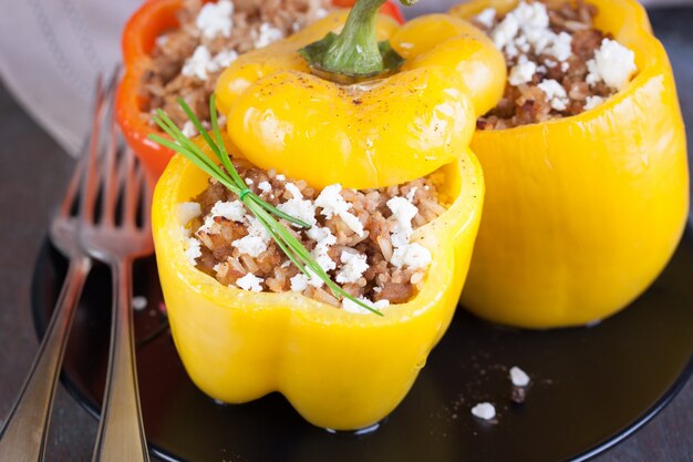 Pimiento amarillo relleno de arroz