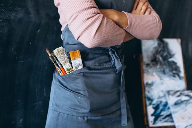 Pinceles para pintar en el bolsillo de cerca