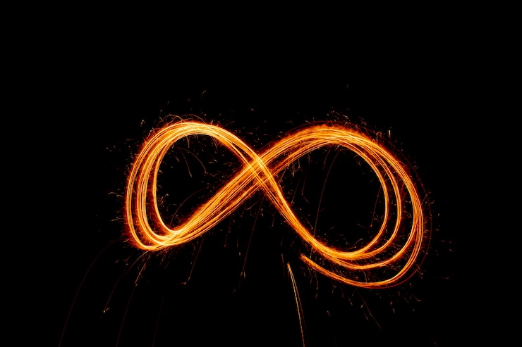 Foto gratuito pintura de luz abstracta en la oscuridad