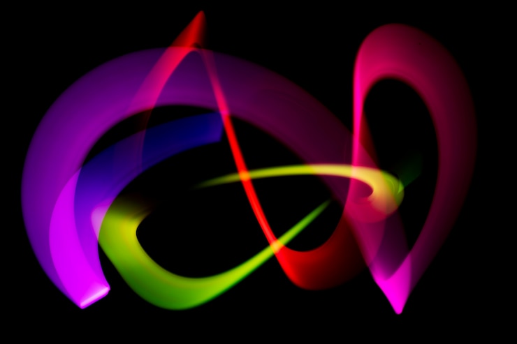 Foto gratuito pintura de luz abstracta en la oscuridad