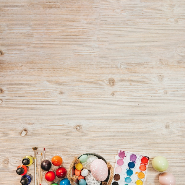 Pinturas compuestas y huevos de Pascua