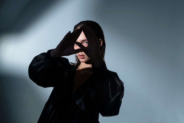 Foto gratuito piscis retrato de mujer hermosa