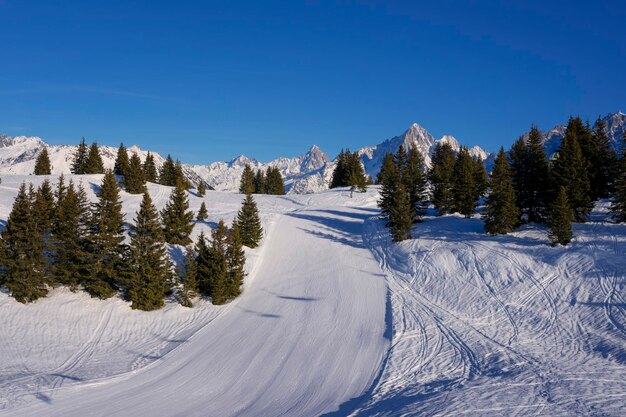 Pista de esquí en los Alpes franceses, Europa