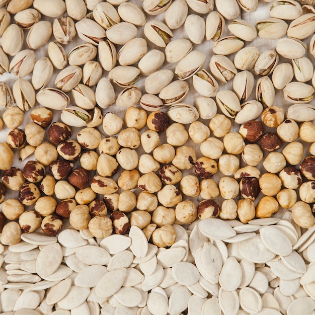 Pistachos, avellanas y semillas de calabaza