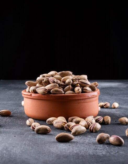 Pistachos en un bol