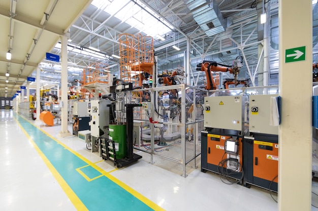 La planta de la industria automotriz Taller para la producción y montaje de máquinas.