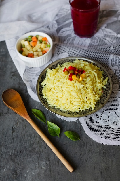 Plato de arroz indio vista superior