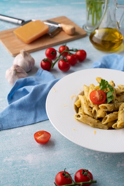 Foto gratuita plato con delicioso plato de pasta italiana