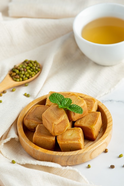 Foto gratuita plato de postre dulce de frijoles negros