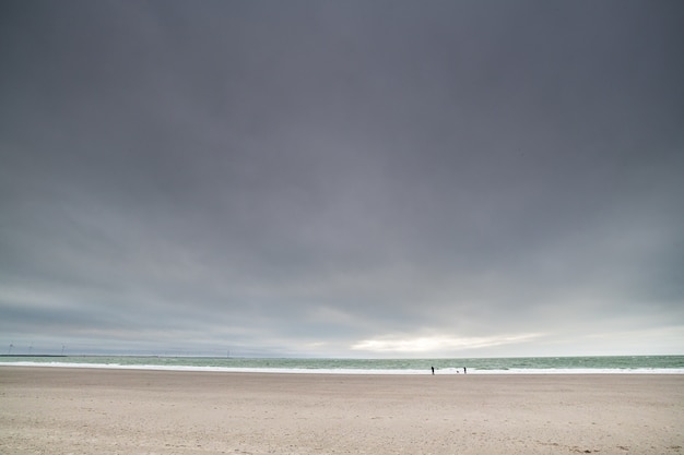 Playa de arena del Mar del Norte en Zelanda