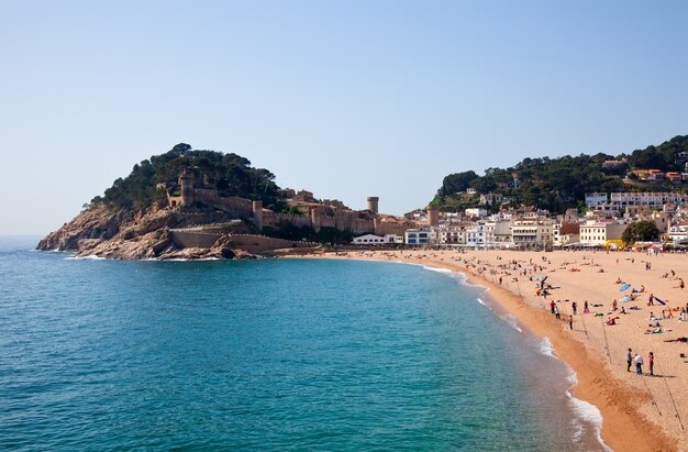 Playa de arena en Tossa de Mar