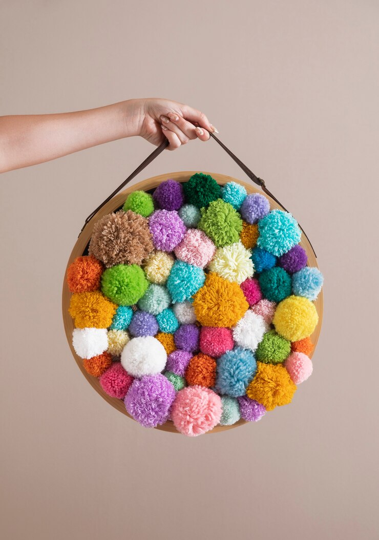 Foto gratuito pom-poms decorativos utilizados para decoraciones alrededor de la casa