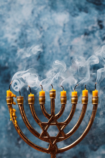 Portavelas de Hanukkah de primer plano