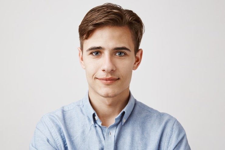 Photo Gratis portrait of handsome young man, closeup