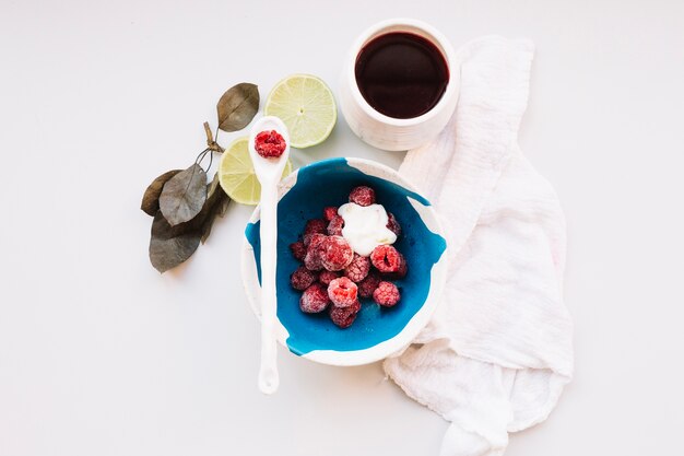 Foto gratuita postre de bayas dulces