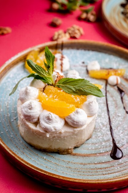 Postre Bisquit con rodajas de naranja