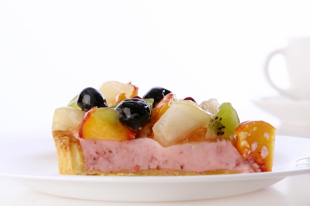 Postre pastel de frutas con arándanos