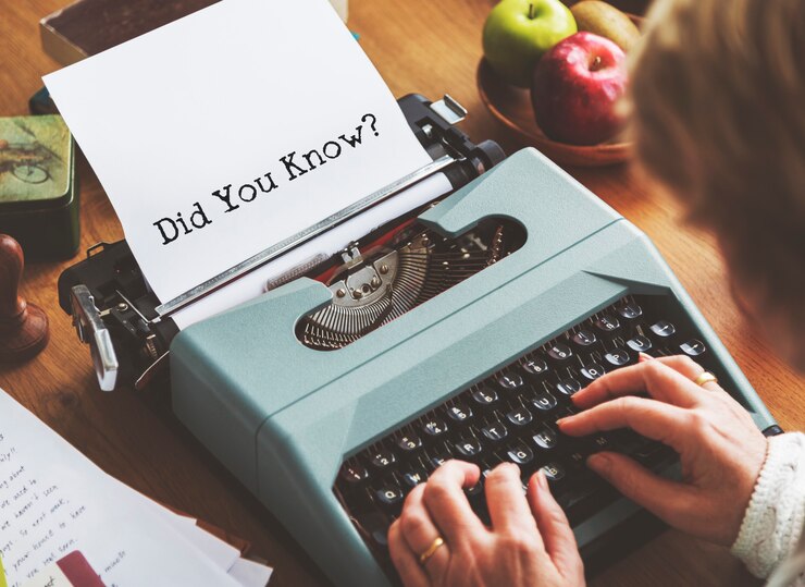 Foto gratuito preguntar a expertos en concepto de información de preguntas