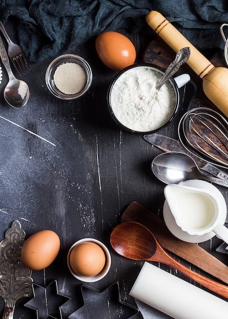 Preparación de los ingredientes de cocción de la cocina para cocinar marco