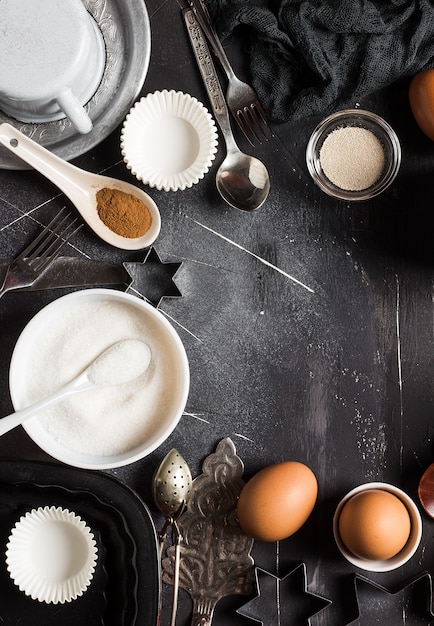 Preparación de los ingredientes de cocción de la cocina para cocinar marco