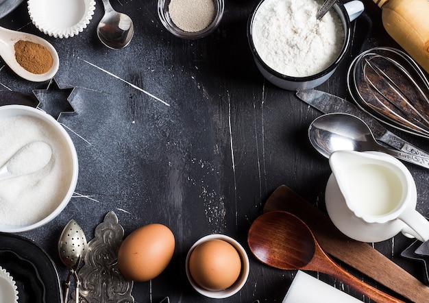 Preparación de los ingredientes de cocción de la cocina para cocinar marco