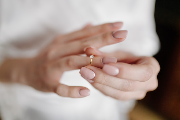 Preparación matutina de la novia para el gran día