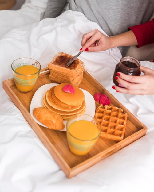 Primer desayuno para el día de san valentín