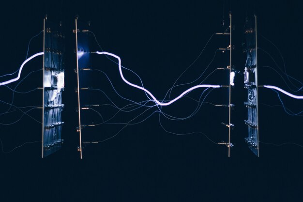 Primer disparo de chipsets eléctricos que transmiten energía entre sí