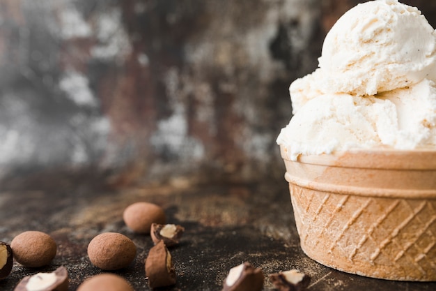 Foto gratuita primer helado con nueces