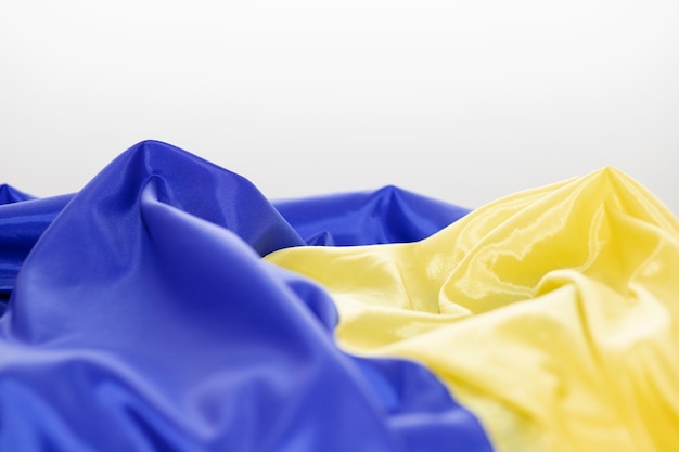 Primer plano de la bandera de Ucrania